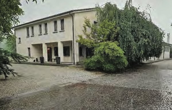 locale commerciale in vendita a Crocetta del Montello in zona Ciano