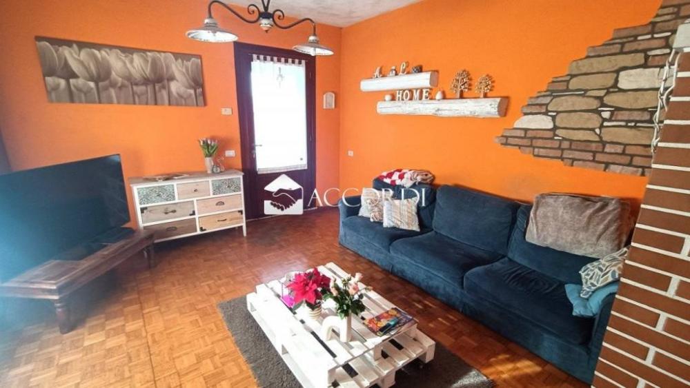 casa indipendente in vendita a Crocetta del Montello in zona Ciano