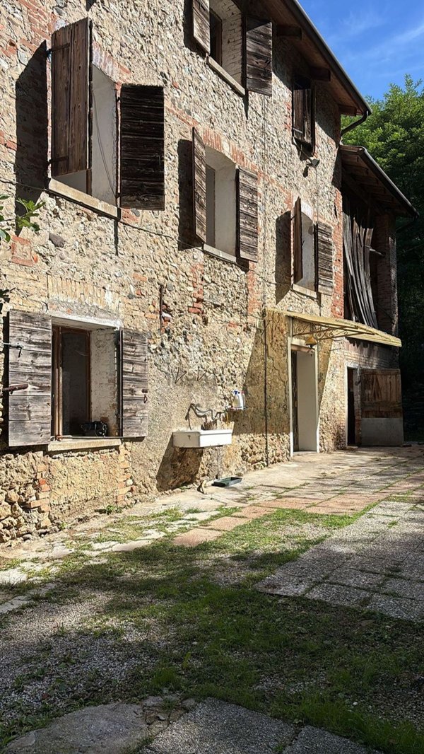 casale in vendita a Crocetta del Montello in zona Ciano