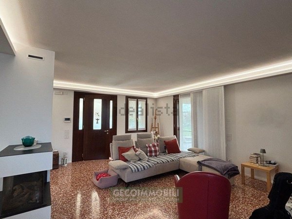 casa indipendente in vendita a Crocetta del Montello in zona Nogarè