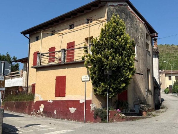 casa indipendente in vendita a Farra di Soligo in zona Col San Martino