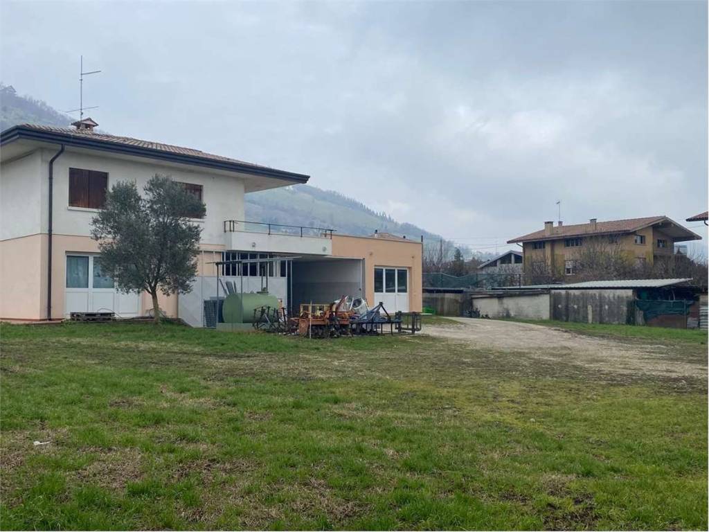 casa indipendente in vendita a Farra di Soligo