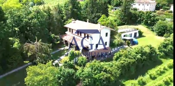 casa indipendente in vendita a Farra di Soligo in zona Soligo