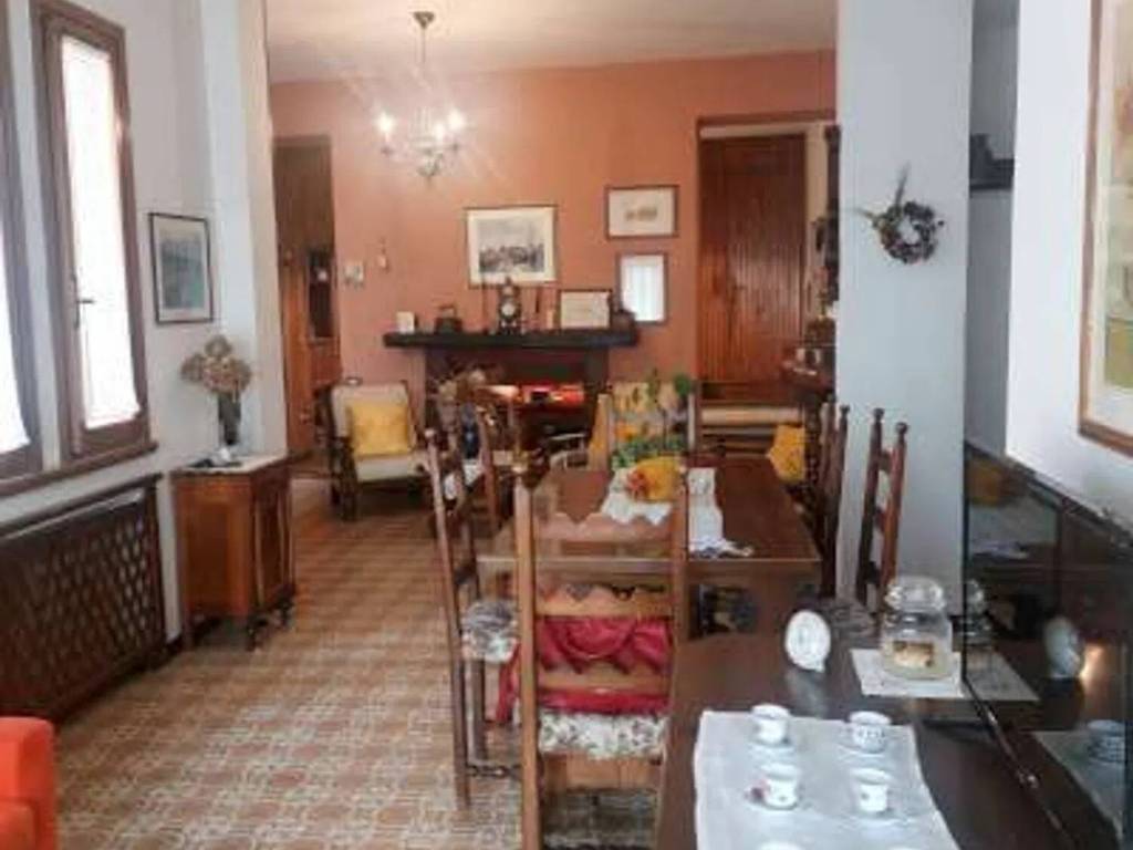 casa indipendente in vendita a Farra di Soligo in zona Col San Martino
