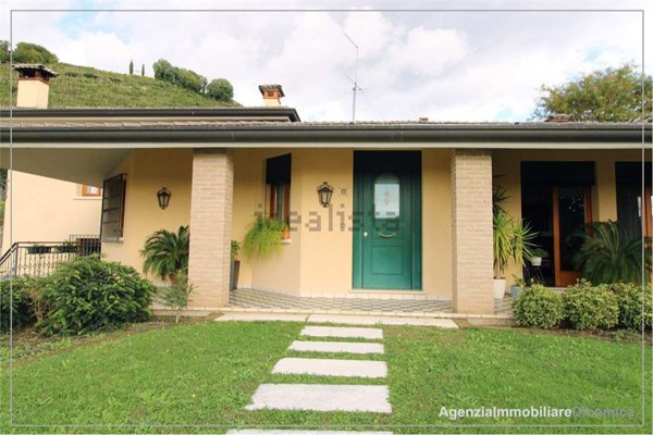 casa indipendente in vendita a Farra di Soligo in zona Soligo