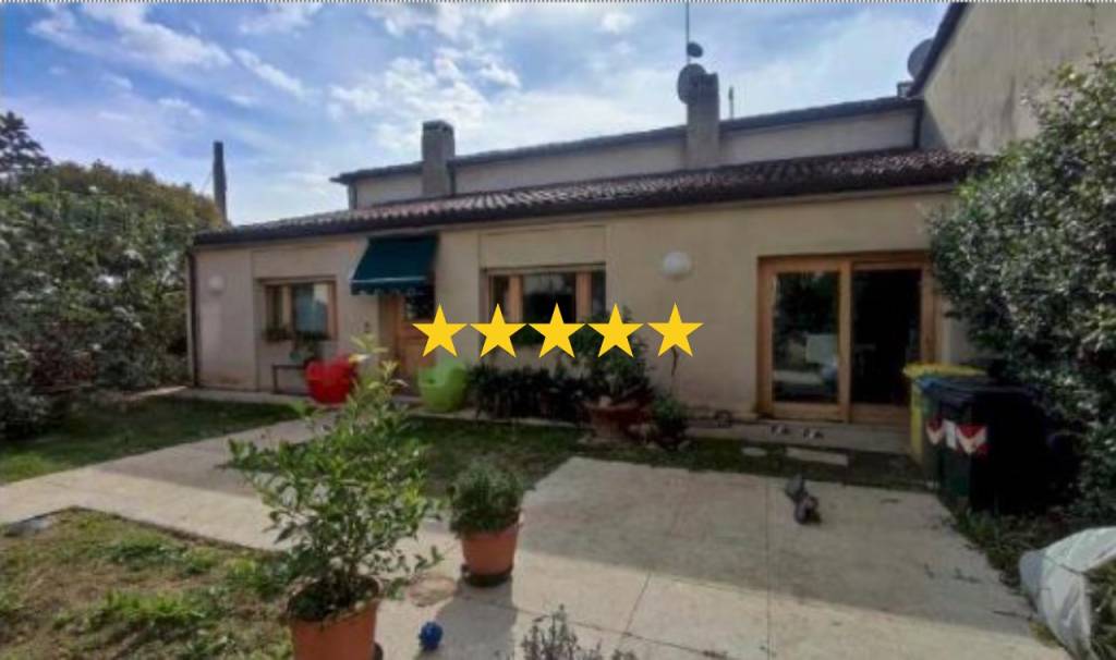 casa indipendente in vendita a Farra di Soligo