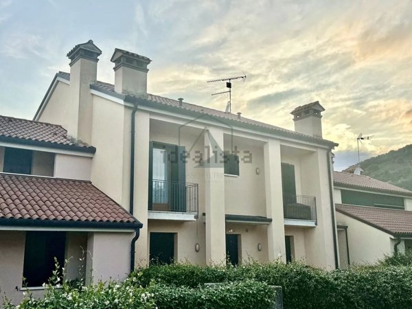 appartamento in vendita a Farra di Soligo in zona Soligo