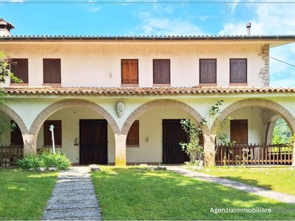 casa indipendente in vendita a Farra di Soligo