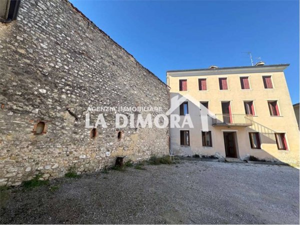 casa indipendente in vendita a Farra di Soligo in zona Col San Martino