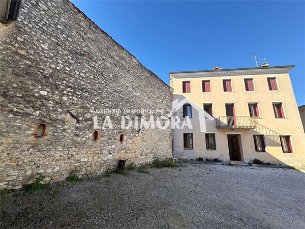 casa indipendente in vendita a Farra di Soligo in zona Col San Martino