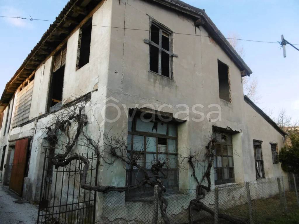 casa indipendente in vendita a Farra di Soligo in zona Col San Martino
