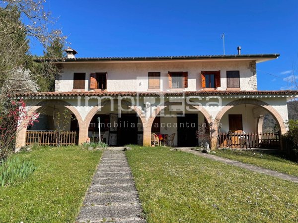 casa indipendente in vendita a Farra di Soligo in zona Soligo