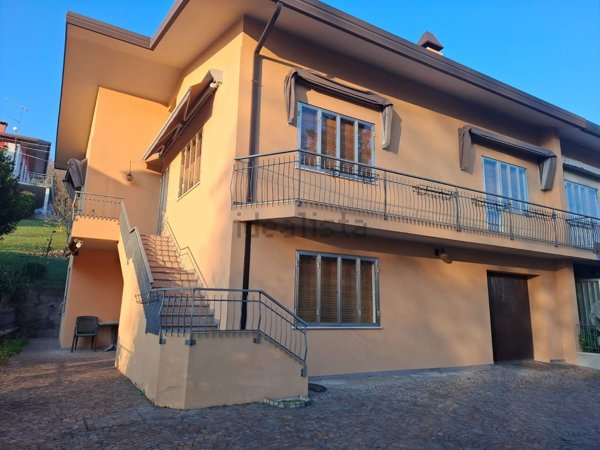 casa indipendente in vendita a Farra di Soligo in zona Soligo