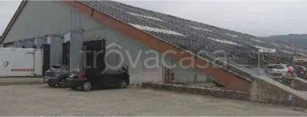 locale commerciale in vendita a Farra di Soligo