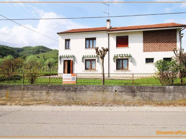 casa indipendente in vendita a Farra di Soligo in zona Soligo