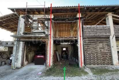 locale di sgombero in vendita a Farra di Soligo