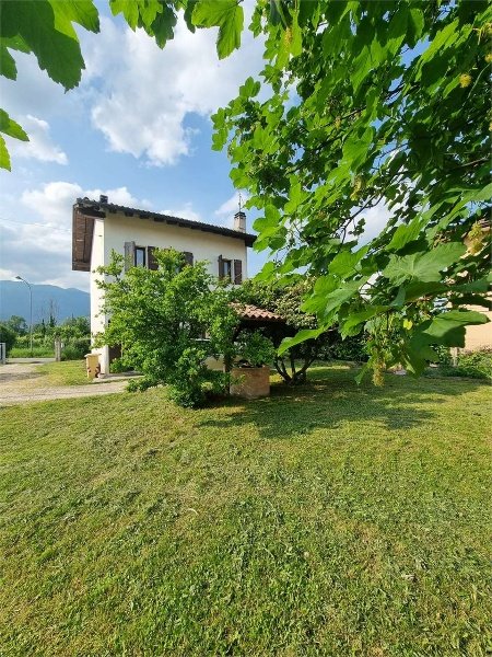 casa indipendente in vendita a Farra di Soligo in zona Col San Martino