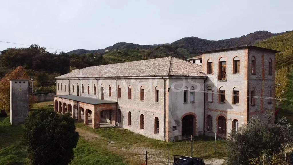 negozio in vendita a Farra di Soligo in zona Col San Martino