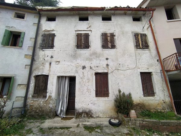 casa indipendente in vendita a Farra di Soligo in zona Col San Martino