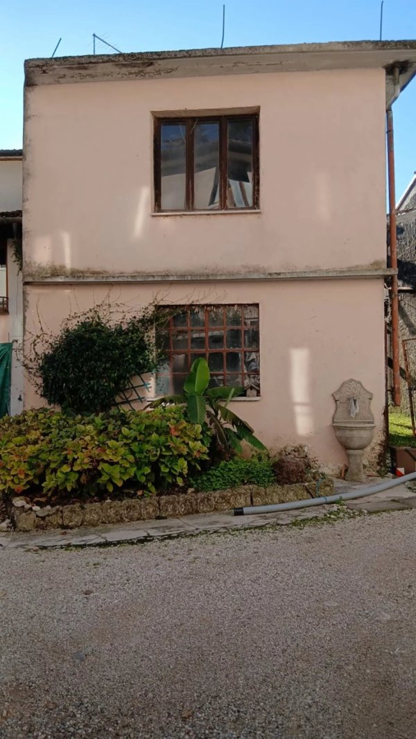 casa indipendente in vendita a Farra di Soligo in zona Col San Martino