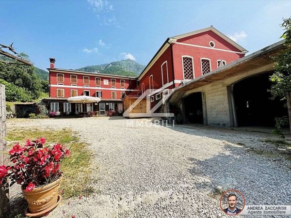 villa in vendita a Follina in zona Valmareno
