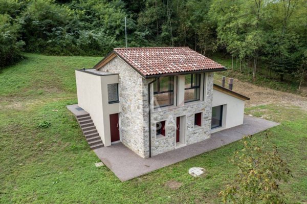 rudere in vendita a Follina