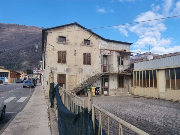 casa indipendente in vendita a Follina