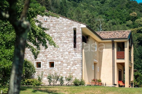 casa indipendente in vendita a Follina