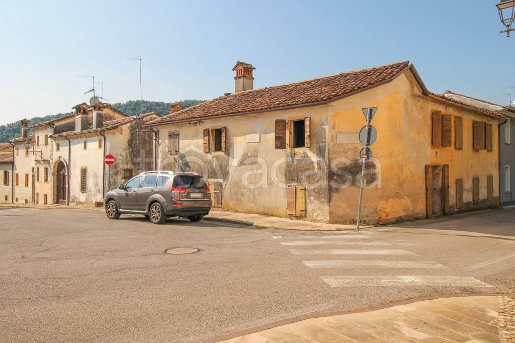 casa indipendente in vendita a Follina