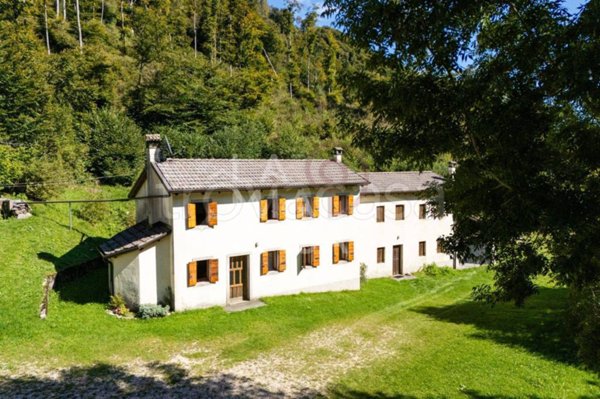 casa indipendente in vendita a Follina