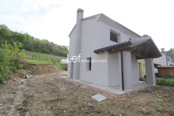 casa indipendente in vendita a Follina in zona La Bella