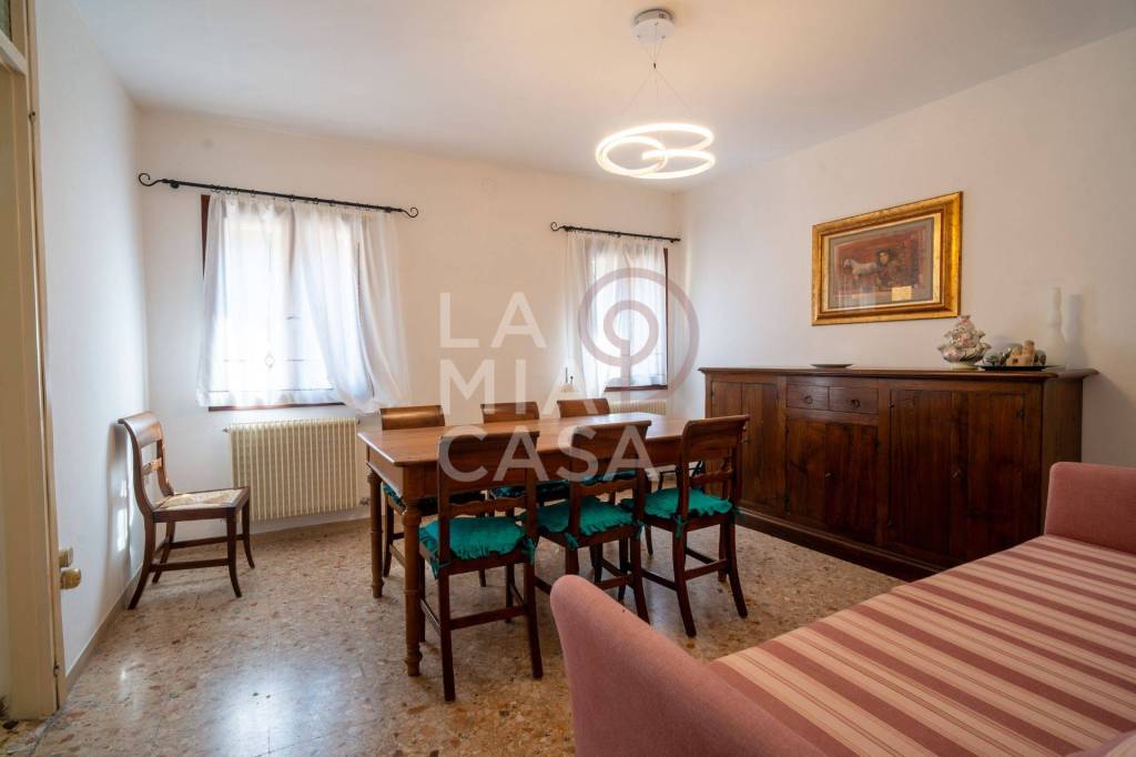 appartamento in vendita a Follina