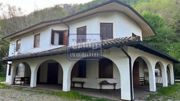 casa indipendente in vendita a Follina