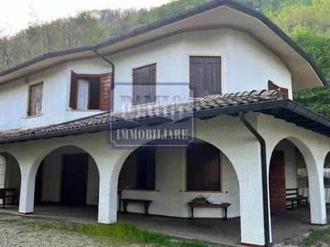 casa indipendente in vendita a Follina