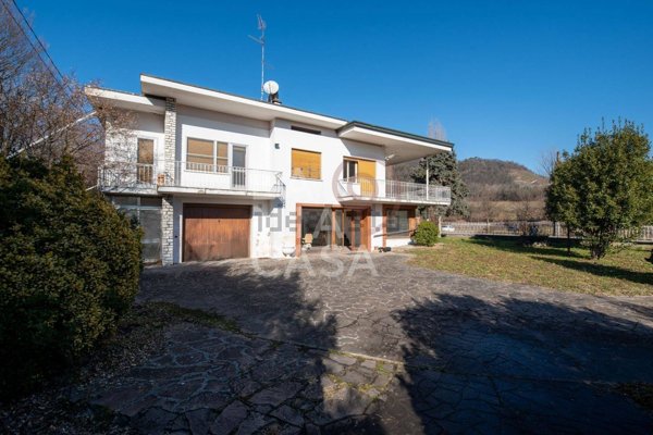 casa indipendente in vendita a Follina