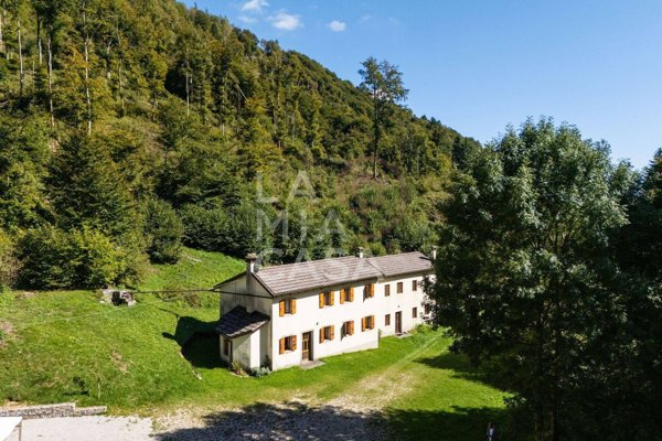 esavano in vendita a Follina