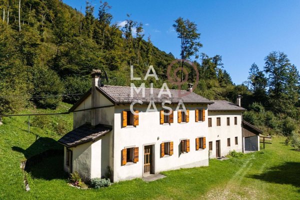 appartamento in vendita a Follina