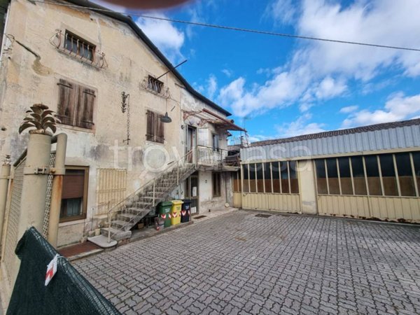 casa indipendente in vendita a Follina