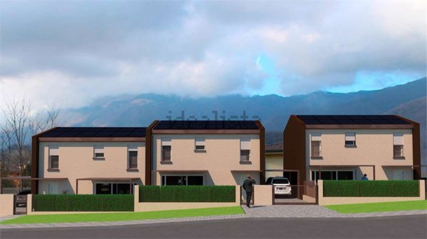 pentavano in vendita a Follina in zona La Bella