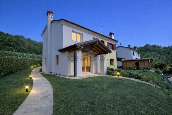 casa indipendente in vendita a Follina