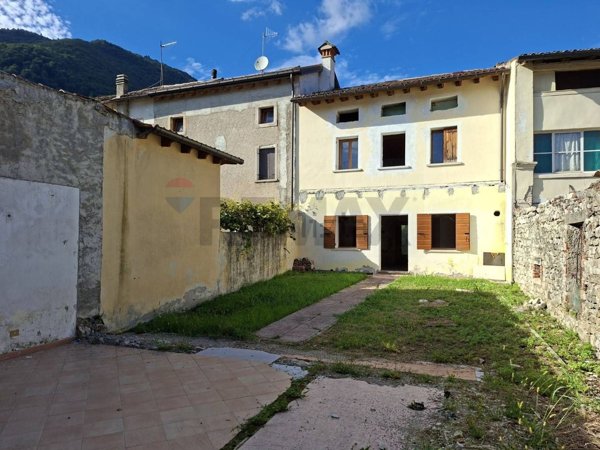 casa indipendente in vendita a Follina