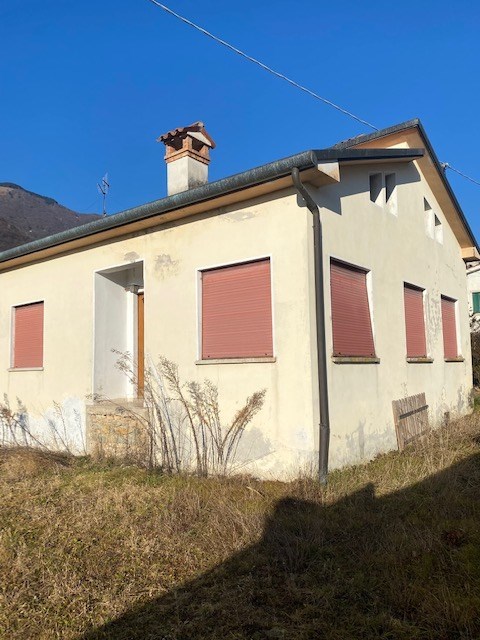 casa indipendente in vendita a Follina in zona Valmareno