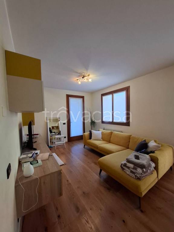 appartamento in vendita a Follina