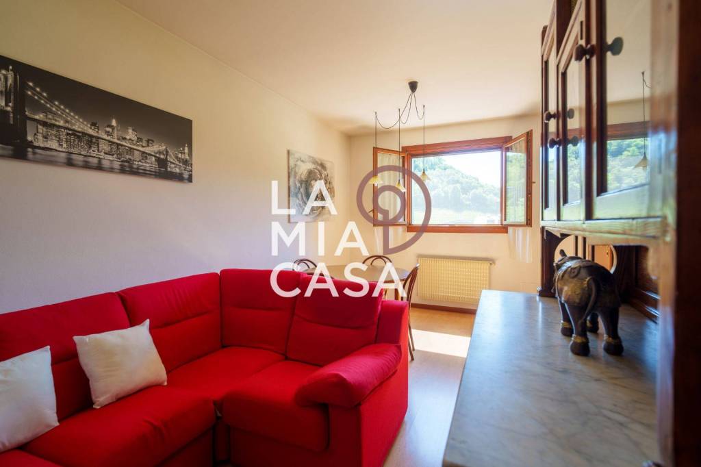 appartamento in vendita a Follina in zona La Bella