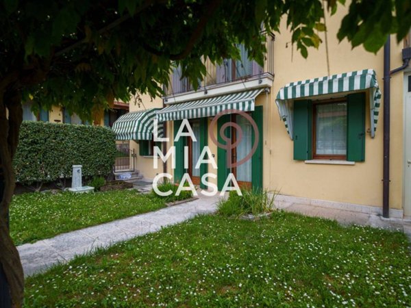 appartamento in vendita a Follina