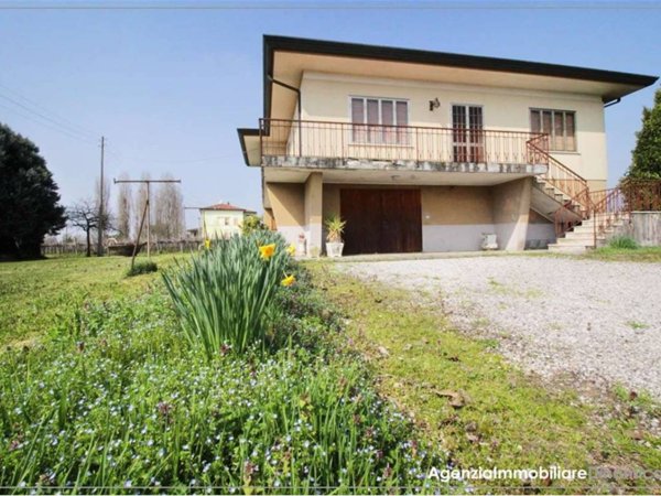 casa indipendente in vendita a Fontanelle