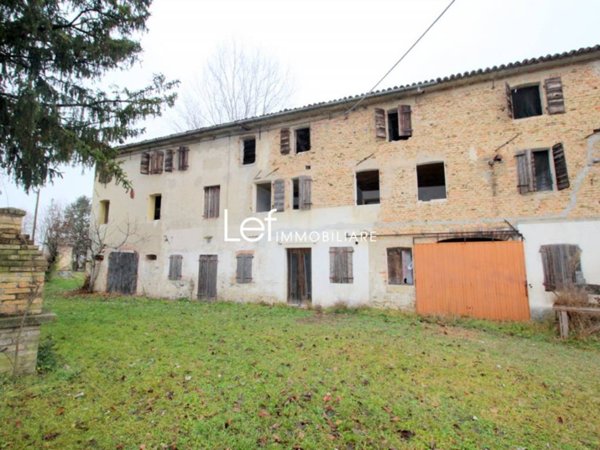 casale in vendita a Fontanelle