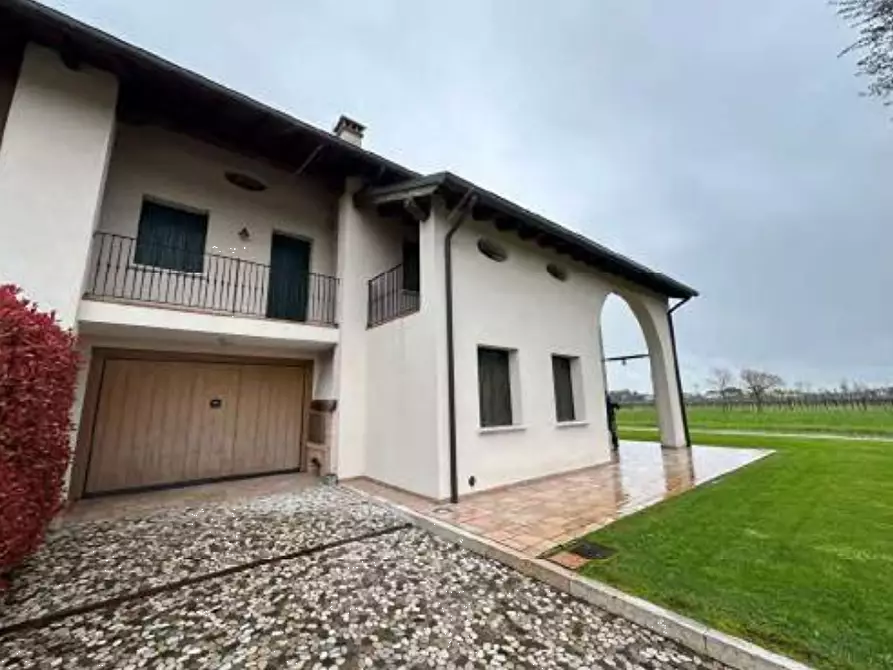 casa indipendente in vendita a Fontanelle