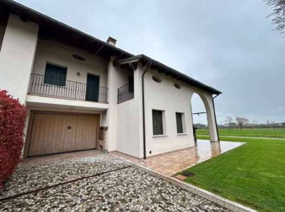casa indipendente in vendita a Fontanelle