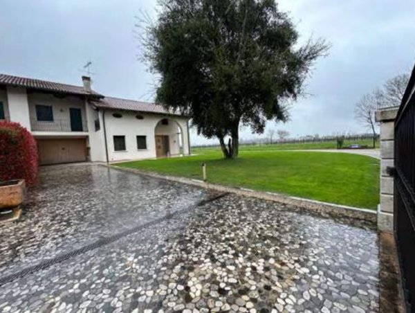 casa indipendente in vendita a Fontanelle